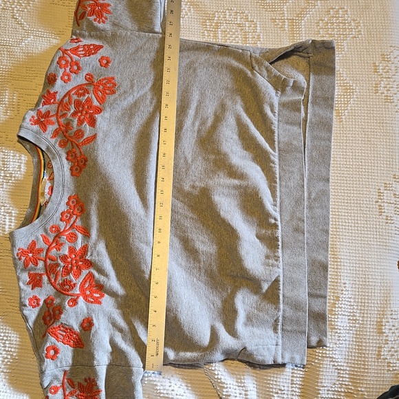 Boden Hand Embroidered Sweatshrit - Picture 6 of 6